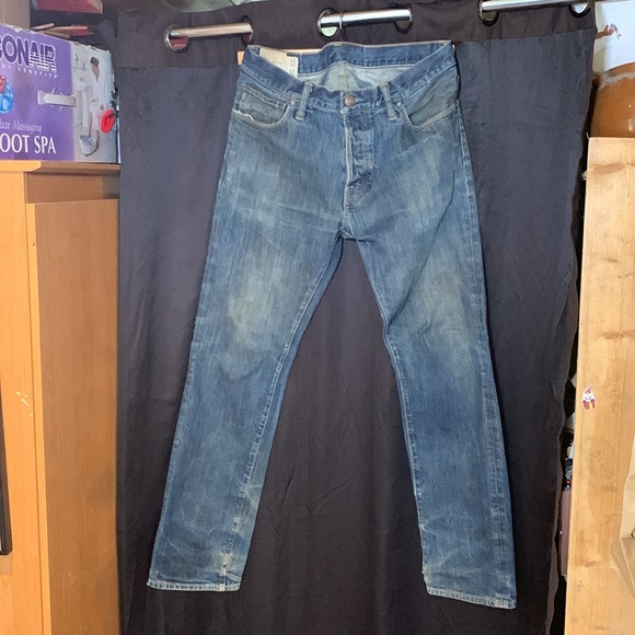 Abercrombie & Fitch Men's Blue Jeans, REMSEN Low Rise Slim Straight button down - Picture 7 of 11